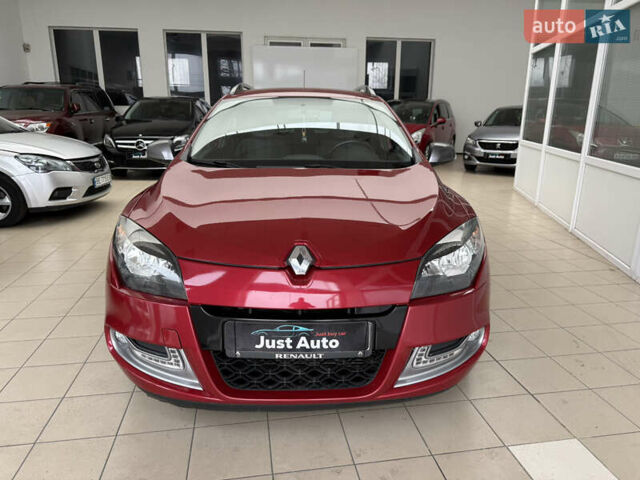 Красный Рено Меган, объемом двигателя 1.46 л и пробегом 181 тыс. км за 6800 $, фото 2 на Automoto.ua