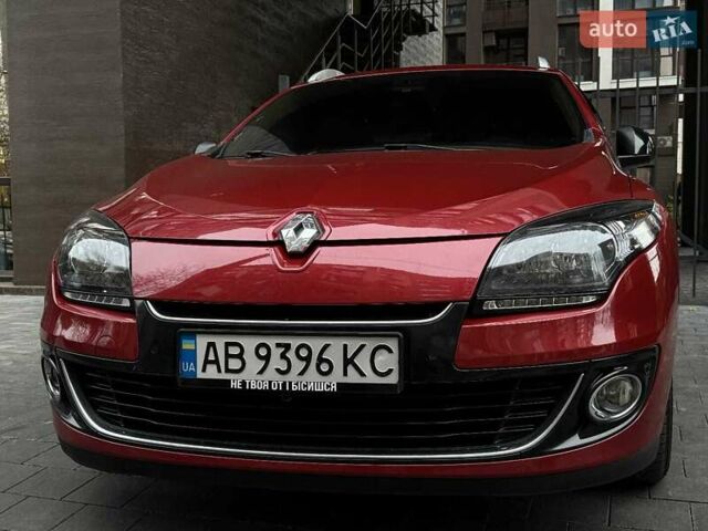 Красный Рено Меган, объемом двигателя 1.5 л и пробегом 257 тыс. км за 8500 $, фото 3 на Automoto.ua