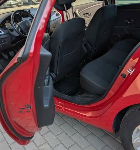 Красный Рено Меган, объемом двигателя 1.46 л и пробегом 187 тыс. км за 9500 $, фото 15 на Automoto.ua