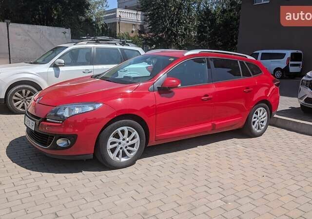 Красный Рено Меган, объемом двигателя 1.46 л и пробегом 187 тыс. км за 9500 $, фото 3 на Automoto.ua