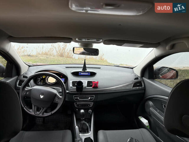 Червоний Рено Меган, об'ємом двигуна 1.46 л та пробігом 183 тис. км за 8900 $, фото 9 на Automoto.ua