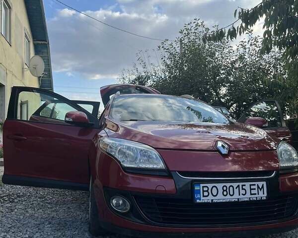 Красный Рено Меган, объемом двигателя 1.5 л и пробегом 291 тыс. км за 7100 $, фото 8 на Automoto.ua