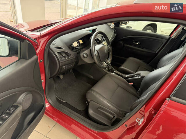 Красный Рено Меган, объемом двигателя 1.46 л и пробегом 181 тыс. км за 6800 $, фото 8 на Automoto.ua
