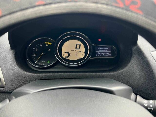 Красный Рено Меган, объемом двигателя 1.5 л и пробегом 212 тыс. км за 8200 $, фото 15 на Automoto.ua