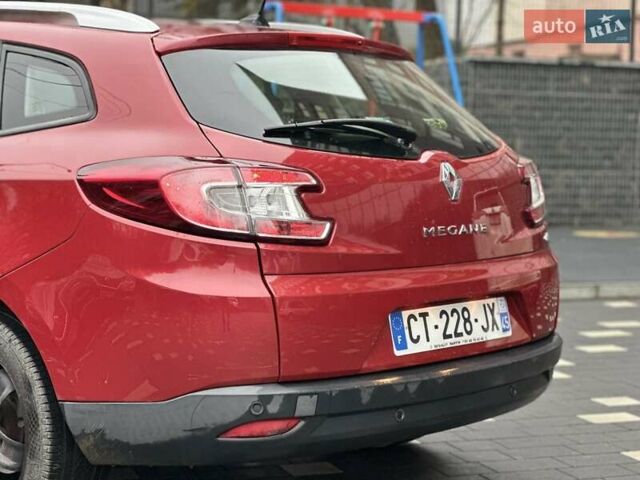 Красный Рено Меган, объемом двигателя 1.5 л и пробегом 230 тыс. км за 6900 $, фото 9 на Automoto.ua