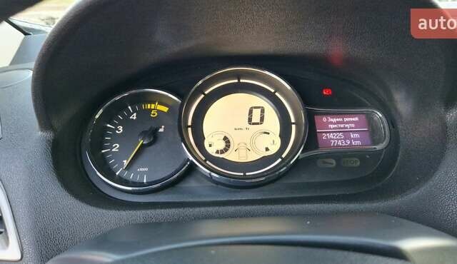 Червоний Рено Меган, об'ємом двигуна 1.5 л та пробігом 214 тис. км за 7300 $, фото 14 на Automoto.ua