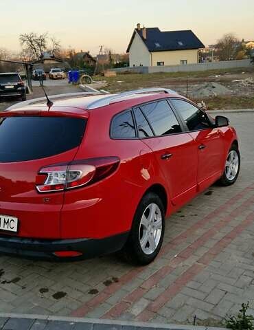 Червоний Рено Меган, об'ємом двигуна 1.5 л та пробігом 214 тис. км за 7300 $, фото 3 на Automoto.ua