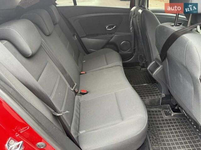 Червоний Рено Меган, об'ємом двигуна 1.5 л та пробігом 160 тис. км за 8800 $, фото 47 на Automoto.ua