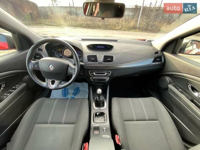 Червоний Рено Меган, об'ємом двигуна 1.5 л та пробігом 161 тис. км за 8650 $, фото 21 на Automoto.ua