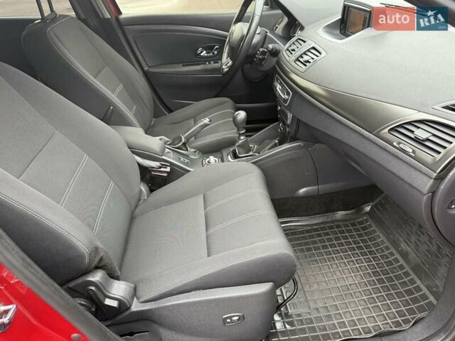 Червоний Рено Меган, об'ємом двигуна 1.5 л та пробігом 160 тис. км за 8800 $, фото 48 на Automoto.ua