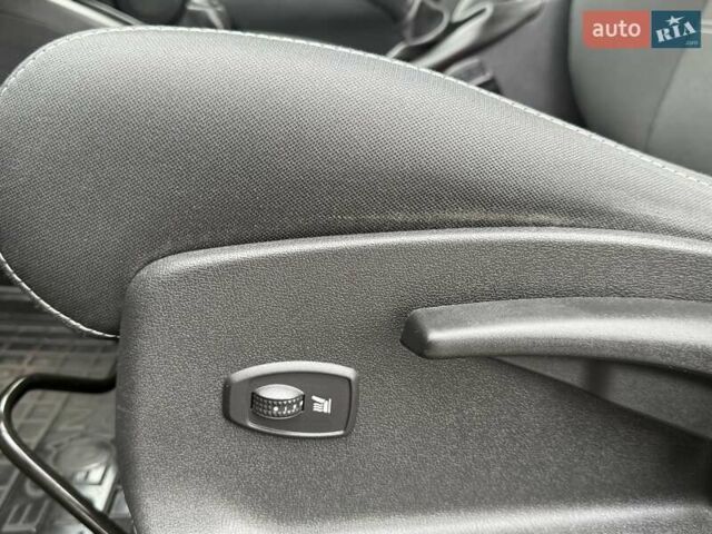 Червоний Рено Меган, об'ємом двигуна 1.5 л та пробігом 160 тис. км за 8800 $, фото 45 на Automoto.ua