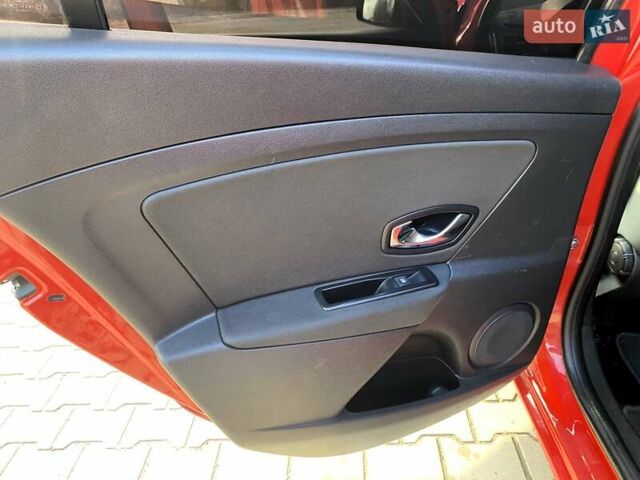 Червоний Рено Меган, об'ємом двигуна 1.5 л та пробігом 161 тис. км за 8650 $, фото 12 на Automoto.ua