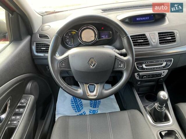 Червоний Рено Меган, об'ємом двигуна 1.5 л та пробігом 161 тис. км за 8650 $, фото 22 на Automoto.ua