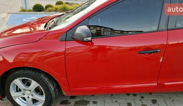 Червоний Рено Меган, об'ємом двигуна 1.5 л та пробігом 214 тис. км за 7300 $, фото 6 на Automoto.ua