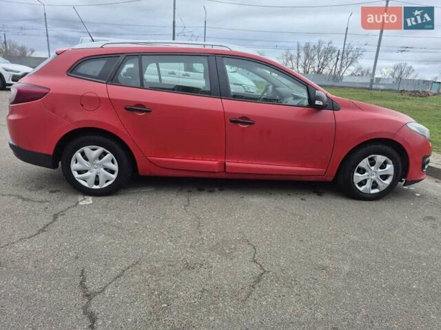 Красный Рено Меган, объемом двигателя 1.5 л и пробегом 493 тыс. км за 8000 $, фото 8 на Automoto.ua