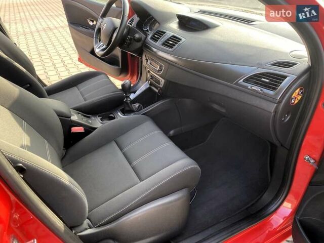Червоний Рено Меган, об'ємом двигуна 1.5 л та пробігом 161 тис. км за 8650 $, фото 19 на Automoto.ua