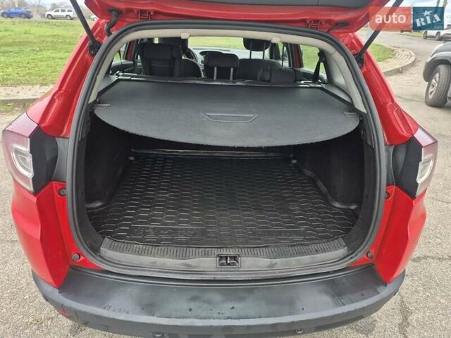 Красный Рено Меган, объемом двигателя 1.5 л и пробегом 493 тыс. км за 8000 $, фото 6 на Automoto.ua