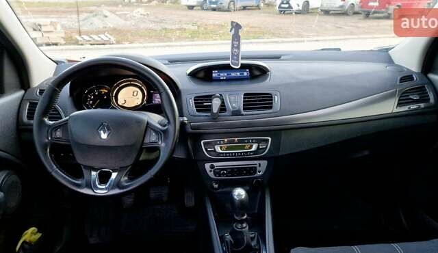 Червоний Рено Меган, об'ємом двигуна 1.5 л та пробігом 214 тис. км за 7300 $, фото 15 на Automoto.ua