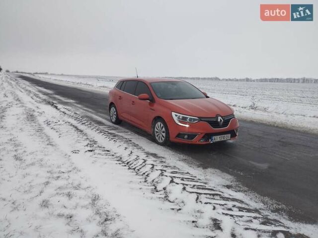 Красный Рено Меган, объемом двигателя 1.46 л и пробегом 250 тыс. км за 11900 $, фото 2 на Automoto.ua