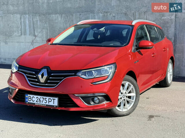 Красный Рено Меган, объемом двигателя 1.2 л и пробегом 130 тыс. км за 10200 $, фото 3 на Automoto.ua