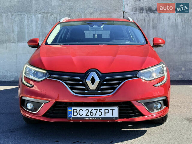 Красный Рено Меган, объемом двигателя 1.2 л и пробегом 130 тыс. км за 10200 $, фото 2 на Automoto.ua