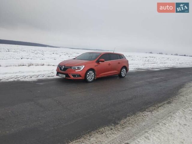 Красный Рено Меган, объемом двигателя 1.46 л и пробегом 250 тыс. км за 11900 $, фото 3 на Automoto.ua