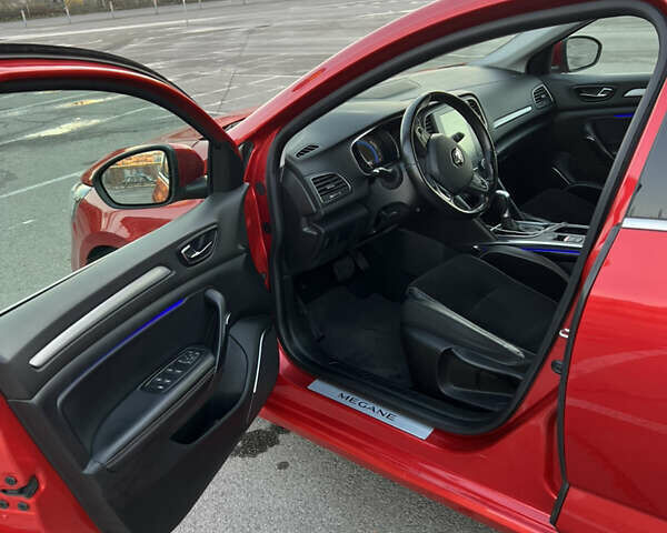 Красный Рено Меган, объемом двигателя 1.46 л и пробегом 285 тыс. км за 12300 $, фото 7 на Automoto.ua