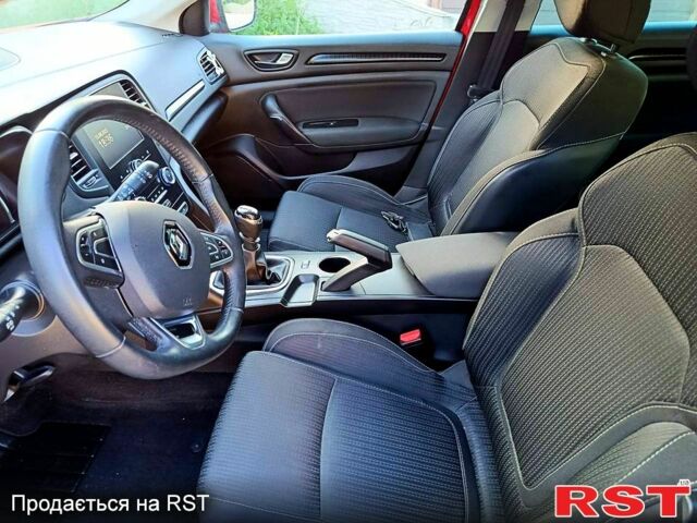 Красный Рено Меган, объемом двигателя 1.5 л и пробегом 220 тыс. км за 12000 $, фото 8 на Automoto.ua