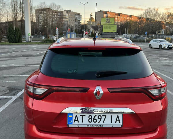 Красный Рено Меган, объемом двигателя 1.46 л и пробегом 285 тыс. км за 12300 $, фото 5 на Automoto.ua