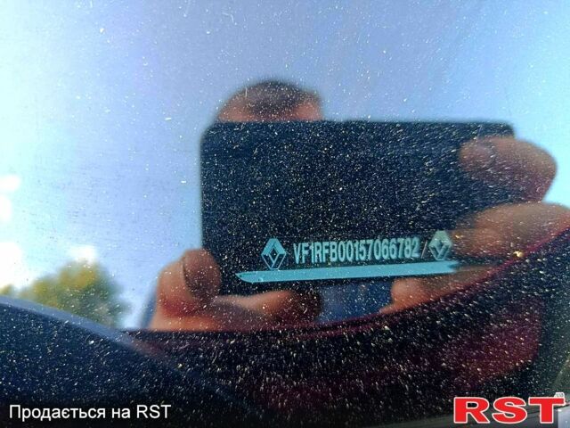 Красный Рено Меган, объемом двигателя 1.5 л и пробегом 220 тыс. км за 12000 $, фото 6 на Automoto.ua