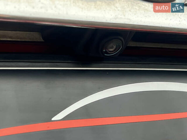 Красный Рено Меган, объемом двигателя 1.5 л и пробегом 209 тыс. км за 13665 $, фото 18 на Automoto.ua