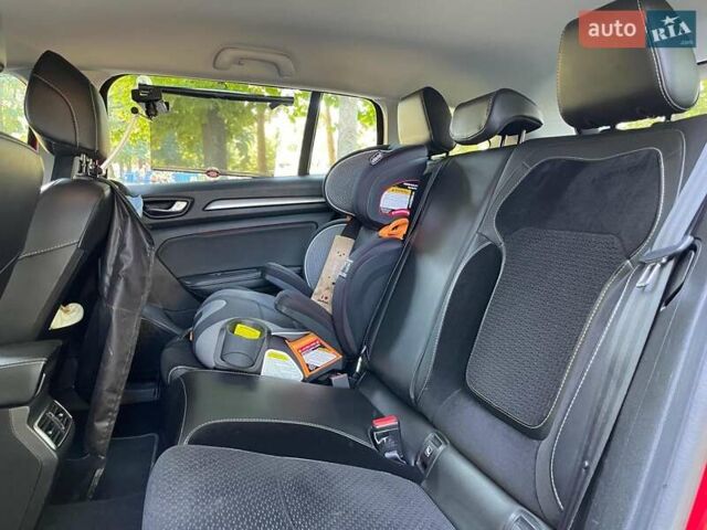 Красный Рено Меган, объемом двигателя 1.5 л и пробегом 202 тыс. км за 12480 $, фото 19 на Automoto.ua