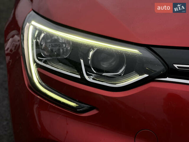 Красный Рено Меган, объемом двигателя 1.5 л и пробегом 209 тыс. км за 13665 $, фото 13 на Automoto.ua