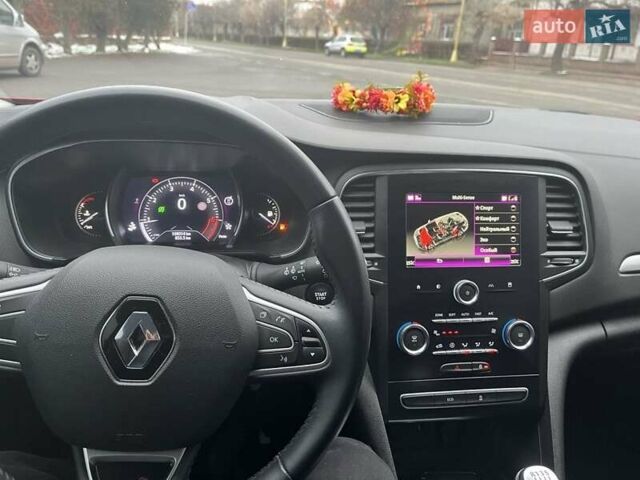 Красный Рено Меган, объемом двигателя 1.3 л и пробегом 108 тыс. км за 12300 $, фото 7 на Automoto.ua