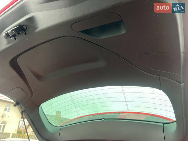 Красный Рено Меган, объемом двигателя 1.5 л и пробегом 209 тыс. км за 13665 $, фото 35 на Automoto.ua