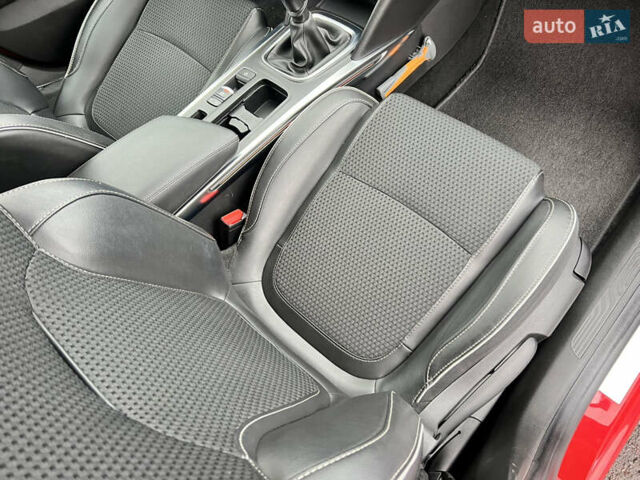 Красный Рено Меган, объемом двигателя 1.5 л и пробегом 209 тыс. км за 13665 $, фото 43 на Automoto.ua