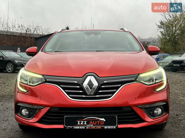 Красный Рено Меган, объемом двигателя 1.5 л и пробегом 209 тыс. км за 13665 $, фото 1 на Automoto.ua