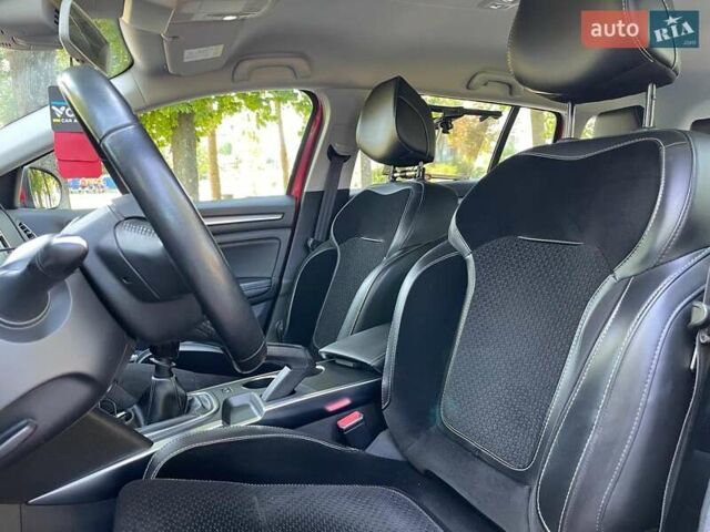 Красный Рено Меган, объемом двигателя 1.5 л и пробегом 202 тыс. км за 12480 $, фото 17 на Automoto.ua