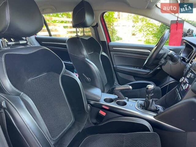 Красный Рено Меган, объемом двигателя 1.5 л и пробегом 202 тыс. км за 12480 $, фото 23 на Automoto.ua
