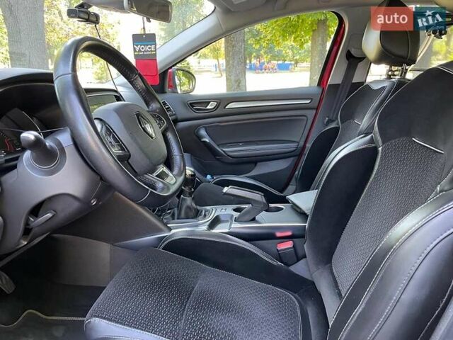 Красный Рено Меган, объемом двигателя 1.5 л и пробегом 202 тыс. км за 12480 $, фото 18 на Automoto.ua