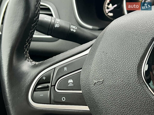 Красный Рено Меган, объемом двигателя 1.5 л и пробегом 209 тыс. км за 13665 $, фото 49 на Automoto.ua