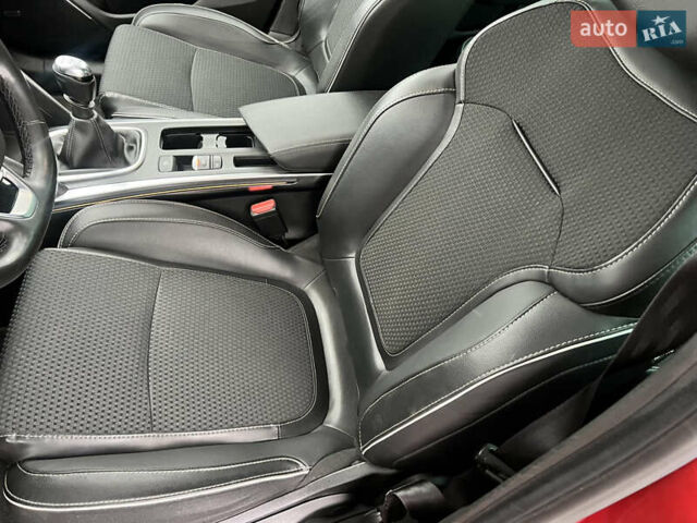 Красный Рено Меган, объемом двигателя 1.5 л и пробегом 209 тыс. км за 13665 $, фото 26 на Automoto.ua