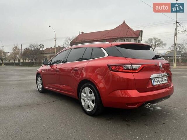 Красный Рено Меган, объемом двигателя 1.3 л и пробегом 108 тыс. км за 12300 $, фото 1 на Automoto.ua