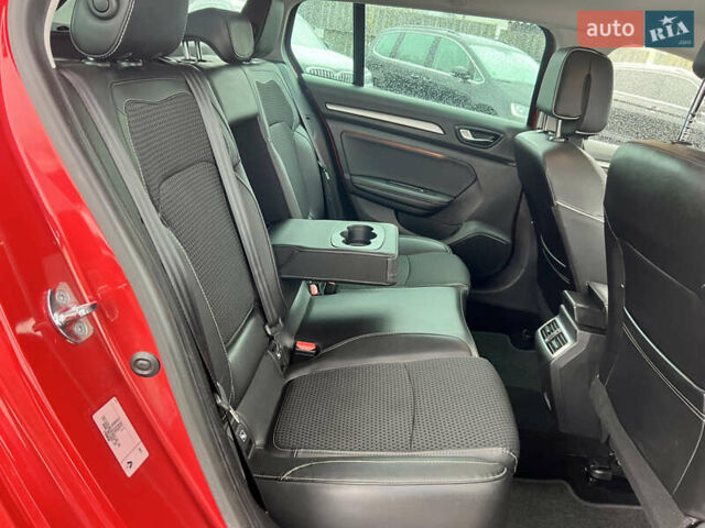 Красный Рено Меган, объемом двигателя 1.5 л и пробегом 209 тыс. км за 13665 $, фото 37 на Automoto.ua