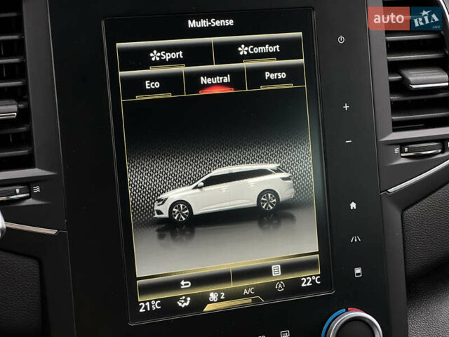 Красный Рено Меган, объемом двигателя 1.5 л и пробегом 209 тыс. км за 13665 $, фото 55 на Automoto.ua