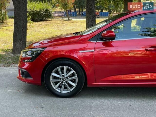 Красный Рено Меган, объемом двигателя 1.5 л и пробегом 202 тыс. км за 12480 $, фото 11 на Automoto.ua