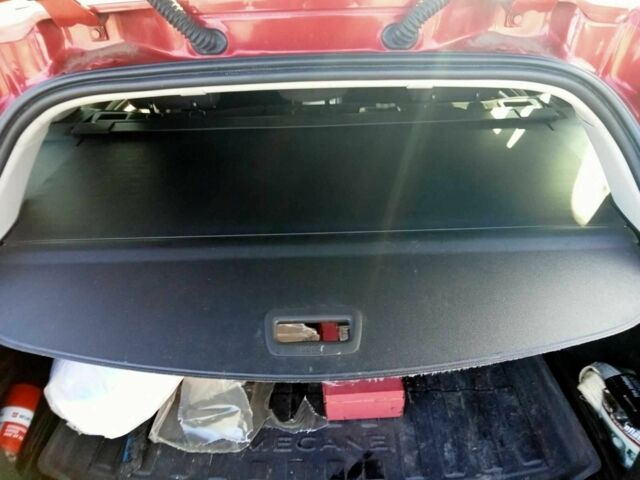 Красный Рено Меган, объемом двигателя 1.5 л и пробегом 176 тыс. км за 13500 $, фото 8 на Automoto.ua