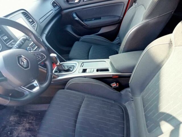 Красный Рено Меган, объемом двигателя 1.5 л и пробегом 176 тыс. км за 13500 $, фото 2 на Automoto.ua