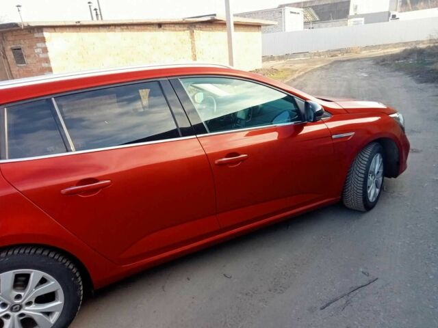 Красный Рено Меган, объемом двигателя 1.5 л и пробегом 176 тыс. км за 13500 $, фото 1 на Automoto.ua