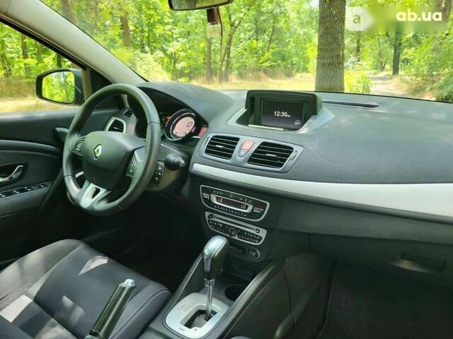 Рено Меган, объемом двигателя 1.5 л и пробегом 203 тыс. км за 8700 $, фото 4 на Automoto.ua